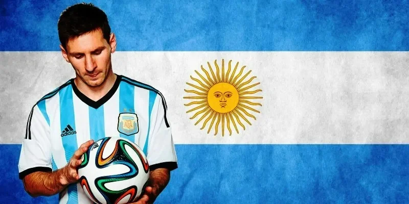 Top 5 cầu thủ đá hay nhất thế giới có Lionel Messi